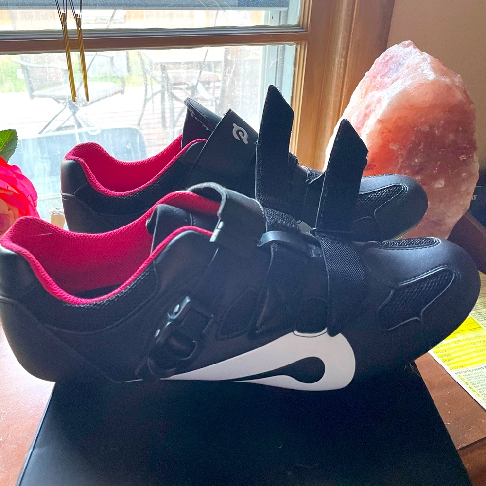 Peloton size 46/US 12 cycling shoes with cleats